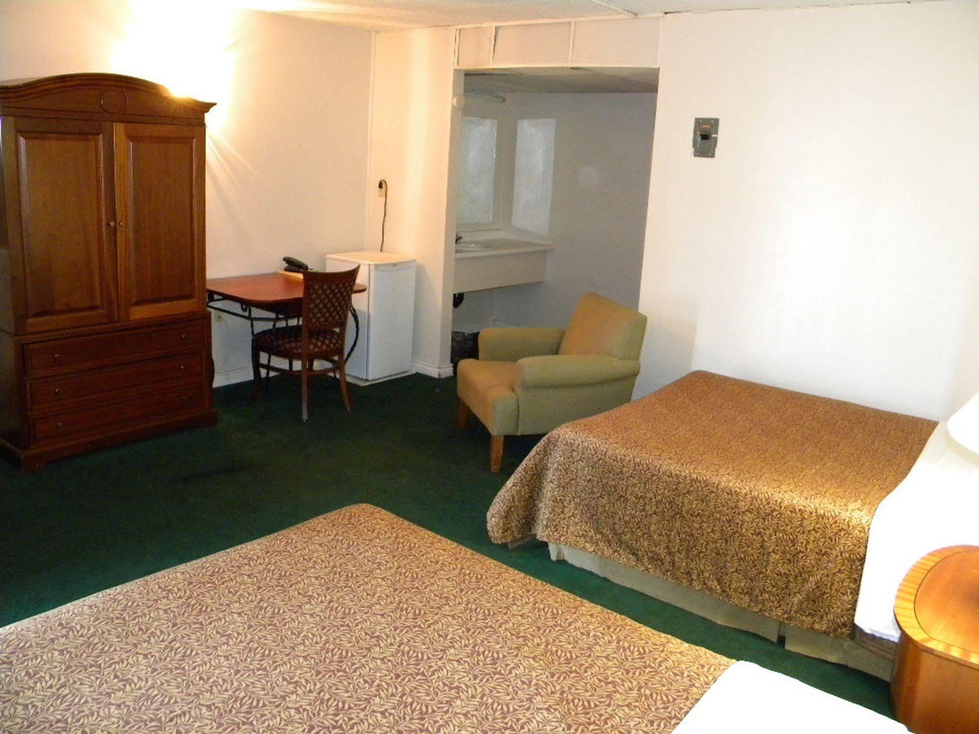 Motel Fairway By The Falls 2*